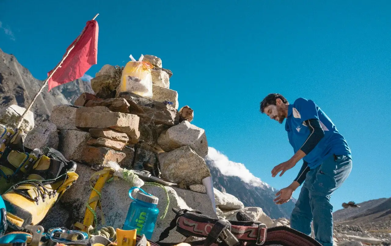 Thelu Expedition